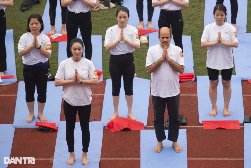 Nhìn lại hành trình ngày hội yoga lớn nhất Việt Nam, 2 màn đồng diễn kỷ lục