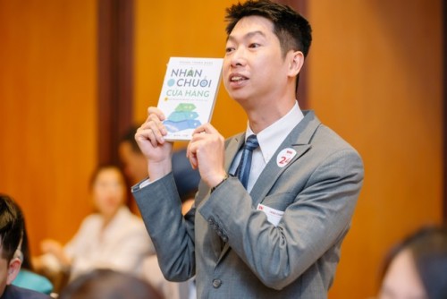 Chuyên gia, tác giả Phùng Thanh Ngọc ra mắt cuốn sách đầu tiên tại Việt Nam về ‘Nhân chuỗi cửa hàng’