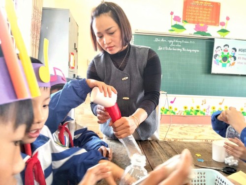 Nên hay không nên cho học sinh tiểu học và THCS sử dụng AI trong học tập?