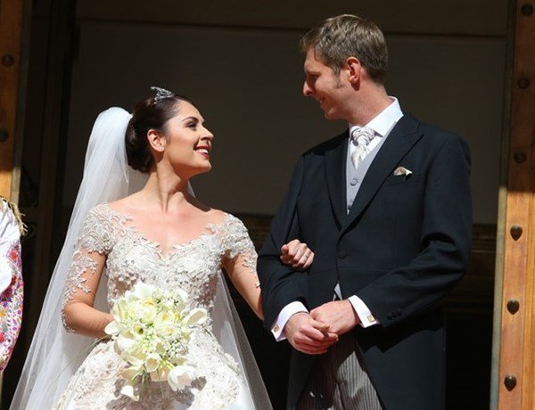 Từng có đám cưới cổ tích người người ngưỡng mộ, cặp đôi hoàng gia bất ngờ tuyên bố ly hôn sau 8 năm chung sống