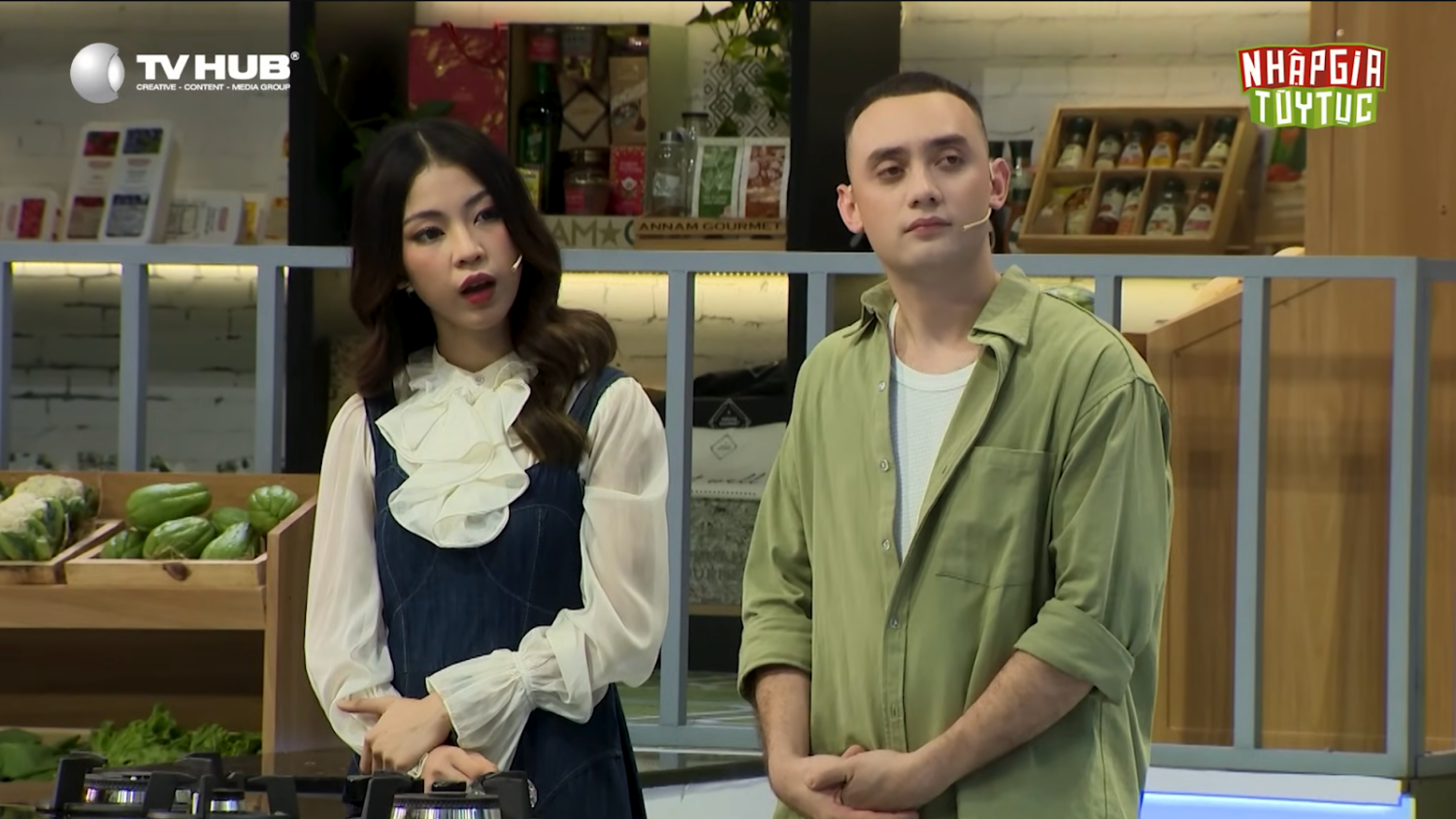 Nhập Gia Tùy Tục 4 Tập 11: “Anh Tây Ơi” cùng cô gái Lào gây chú ý khi “chốt đơn” tô bánh canh 500k tại Vua Cua gài kèo Puka?